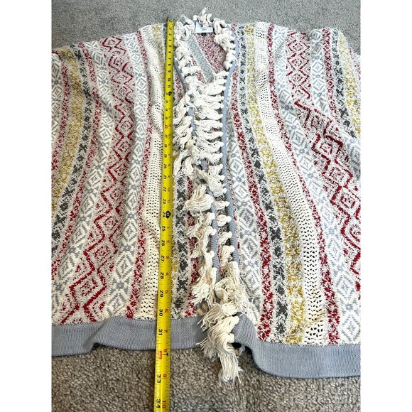 Cabi Love Carol Shawl Size M/L Knit Cardigan Fringe Geometric Poncho Tassel Boho - Picture 5 of 10